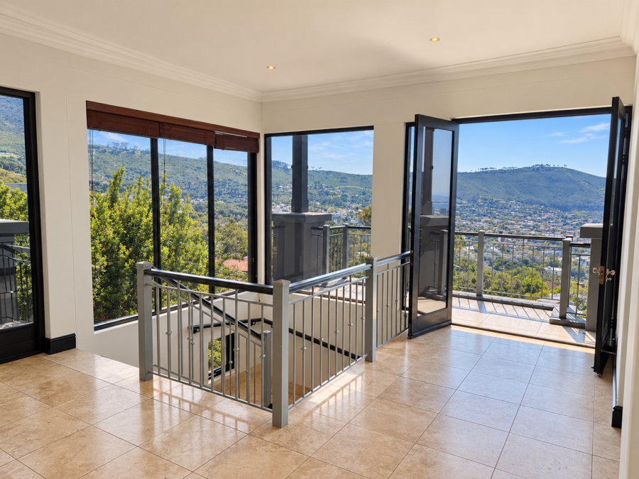 5 Bedroom Property for Sale in Higgovale Western Cape